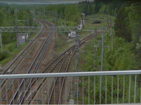 Пассажирский поезд насмерть сбил 36-летнюю женщину под Нижним Тагилом