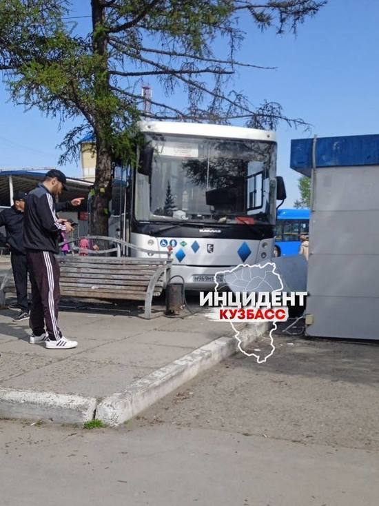 Водитель автобуса подверг кемеровчан опасности