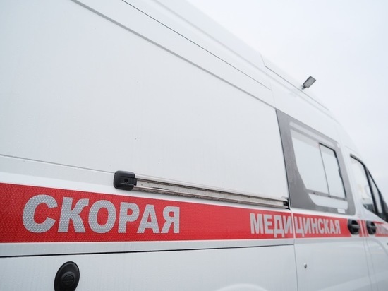 Под Волгоградом в ДТП погибла женщина-водитель опрокинувшейся иномарки