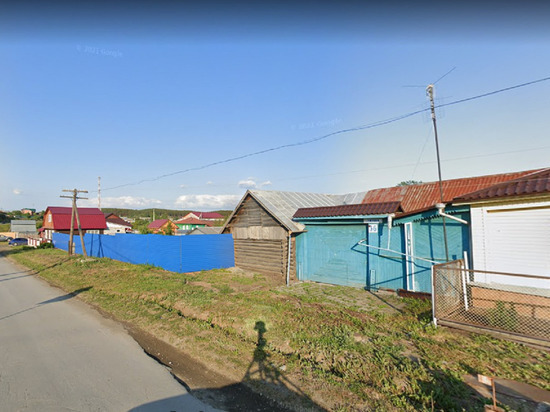 Екатеринбурженка нашла 2-летнюю девочку, гуляющую на улице без обуви