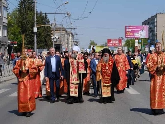 В центре Новосибирска 21 мая прошёл Крестный ход в память о Кирилле и Мефодии