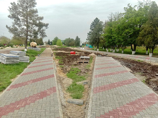 В селе Николаевка Щербиновского района благоустраивают парк