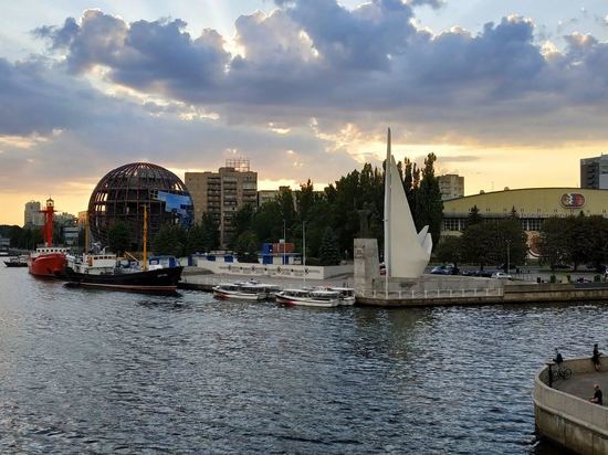 В Калининградской области стартовали экскурсии с использованием социальных сертификатов для школьников 5-9 классов, предоставляющих возможность отправить детей в увлекательные и бесплатные путешествия по региону