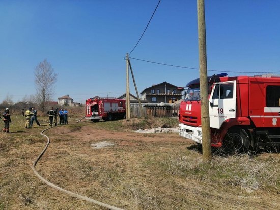 За минувшие выходные в Красноярском крае ликвидировали 106 пожаров