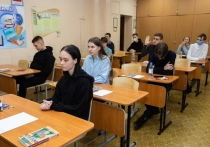 Томские школы проведут последний звонок в обычном режиме, несмотря на опасения родителей и учащихся о возможных ограничениях из-за усиления мер безопасности