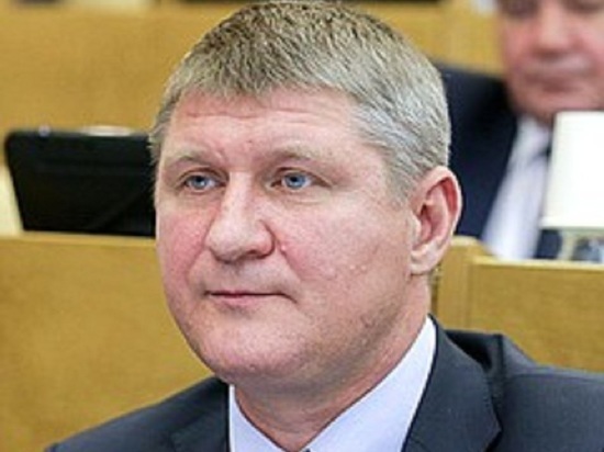 Депутат Шеремет: Зеленский теперь способен только расходовать оставшийся личный состав ВСУ