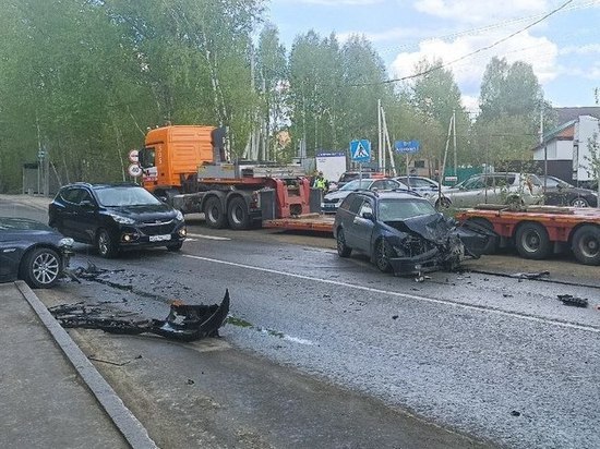 В Новосибирске пассажир Toyota Caldina погиб в ДТП на Мочищенском шоссе