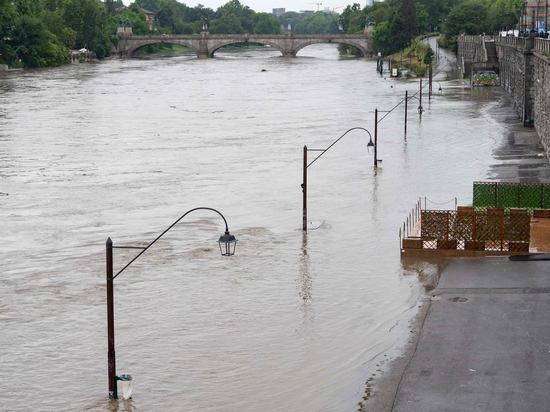 Оценен ущерб от катастрофического наводнения в Италии: на ликвидацию последствий потребуются годы