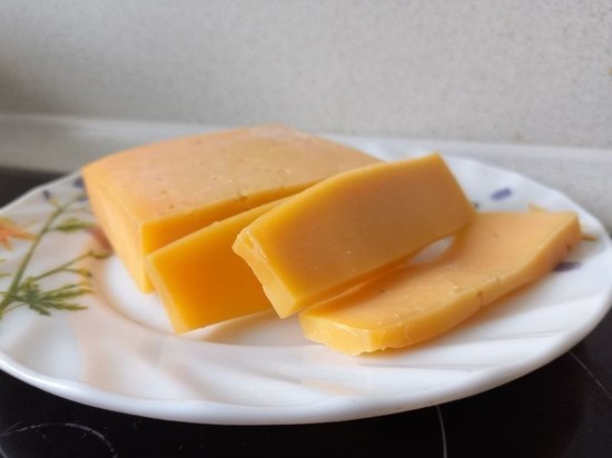 Потенциально опасный сыр нашли в столовой одной из школ Забайкалья