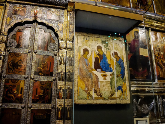 "Троицу" в Троице-Сергиевой Лавре планируют хранить в защитной капсуле