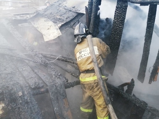 Несколько сараев и бань сгорело вечером 22 мая в Томском районе