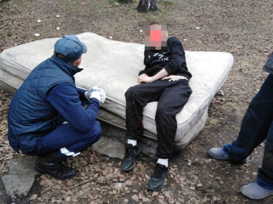 Ногу подростка зажало железобетонной плитой в Новокузнецке