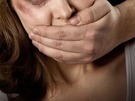 18-летняя девушка заявила об изнасиловании в ночном клубе на Никольской улице
