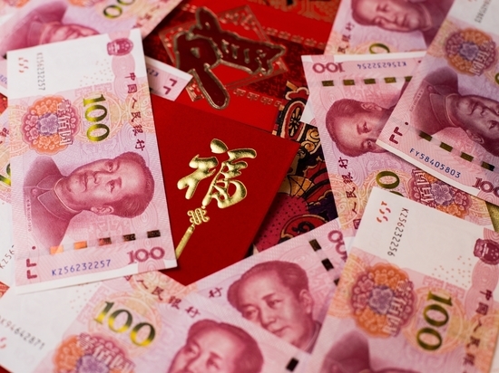Средний чек вклада в юанях составляет 450 тысяч юаней