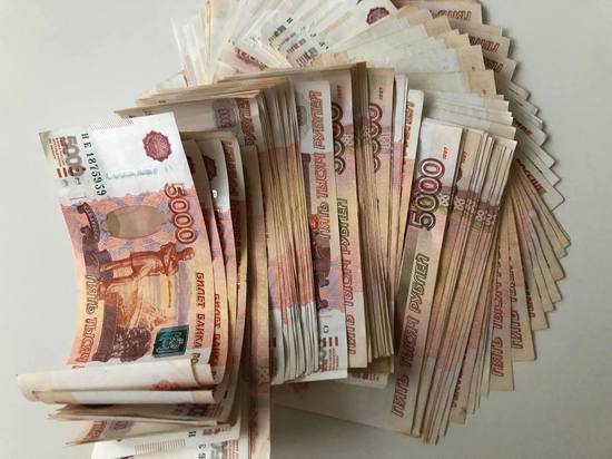В Тихвине пенсионер потерял 500 тысяч рублей, доверившись звонившему «сотруднику Центробанка»