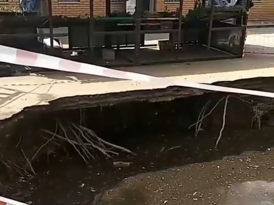 Рынок едва не ушел под землю в Воскресенске