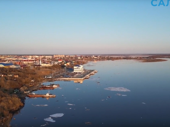 В Салехарде на реке Полуй пошел лед