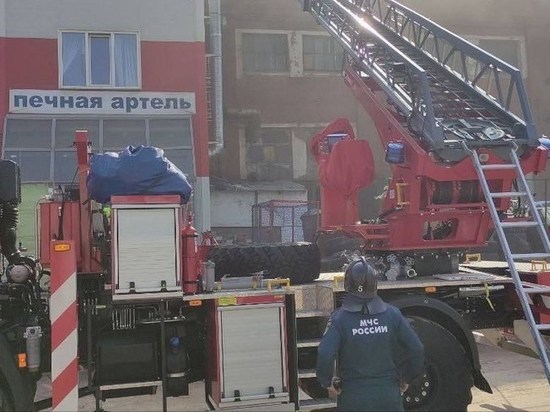 В Красноярске более 100 человек эвакуировали из-за пожара на улице Телевизорной