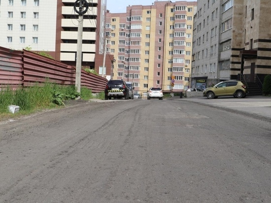 На улицах Челюскинцев, Льва Толстого и Ямской в Курске срезали старый асфальт