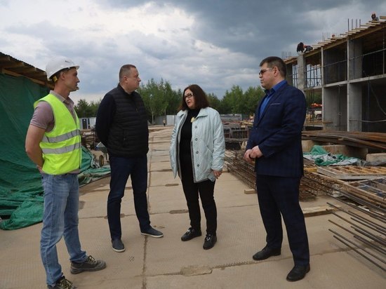 Глава Серпухова проверил строительство МКД и благоустройство в Пущино