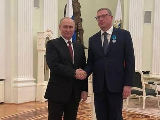 Владимир Путин наградил экс-губернатора Омской области Александра Буркова