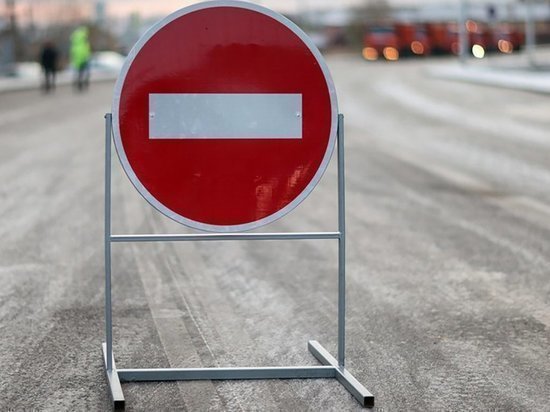 В Новосибирске запретили движение переходов по тротуару около площади Сибиряков-Гвардейцев