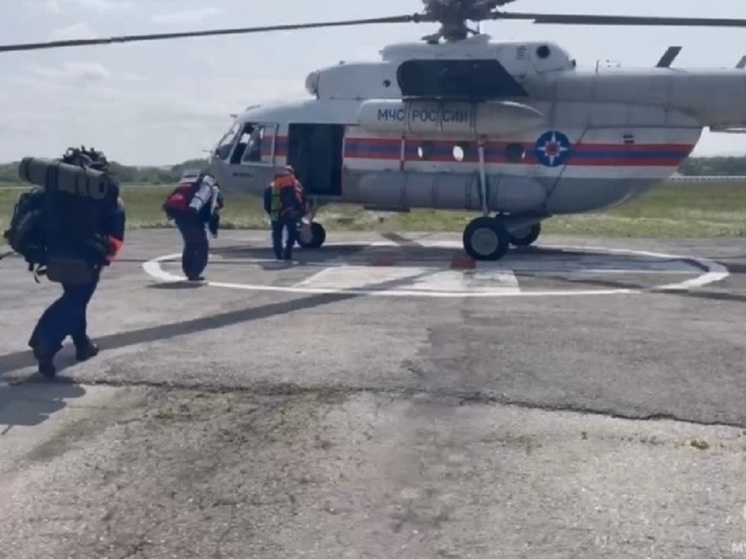 Спасатели КЧР обследуют возможную стоянку пропавших туристов из Белорусии