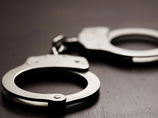 Полицейские задержали двух юных курьеров мошенников на Брянщине