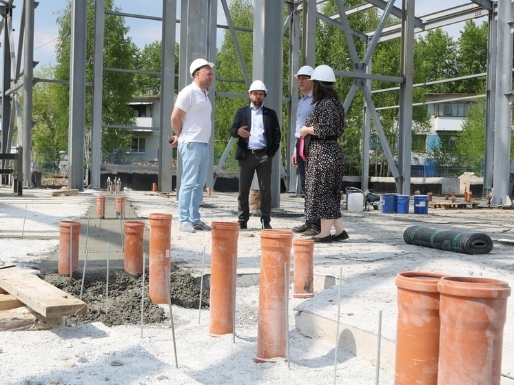 «Единая Россия» проверила ход строительных работ Центра культурного развития в Карабаше
