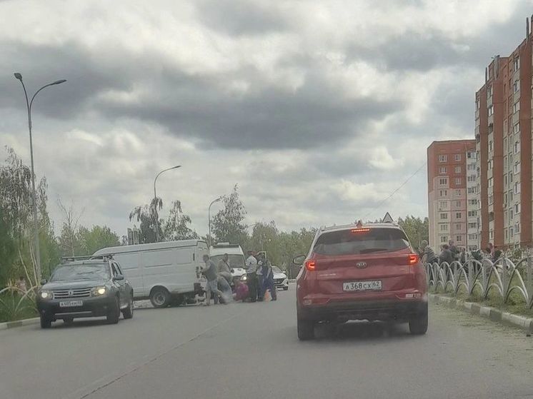 На улице Песоченской в Рязани произошло ДТП с мотоциклом