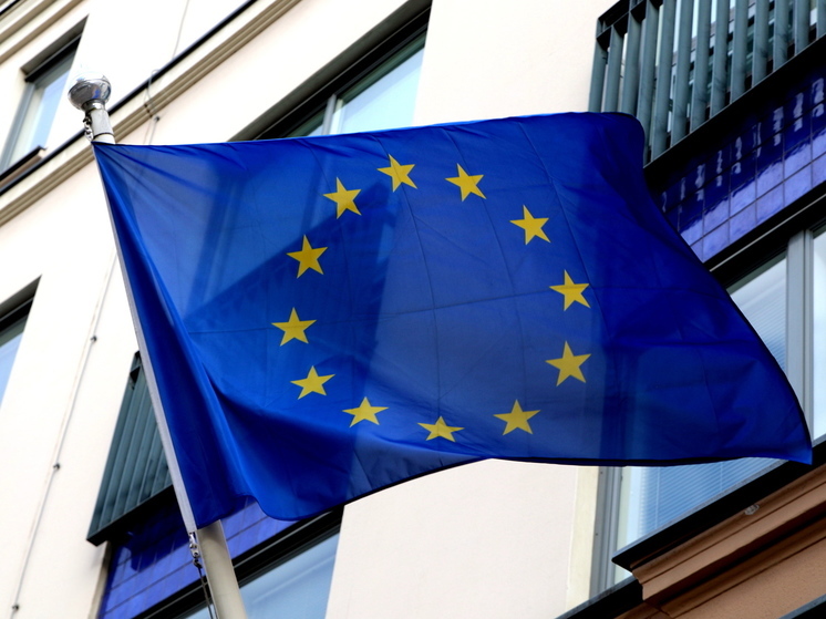 Замглавы Еврокомиссии Домбровскис заявил о планах милитаризировать и озеленить экномику ЕС