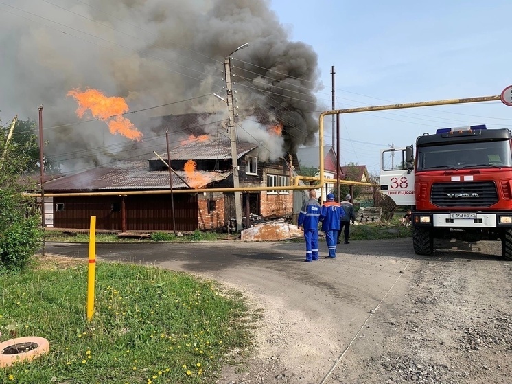 В селе Чувашии грузовик повредил газопровод и устроил пожар