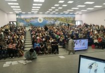 Студентам, заканчивающим российские медицинские вузы, рассказывали о преимуществах работы в Мурманской области. Их пытаются привлечь денежными надбавками, разовыми выплатами и приоритетом в региональных программах.