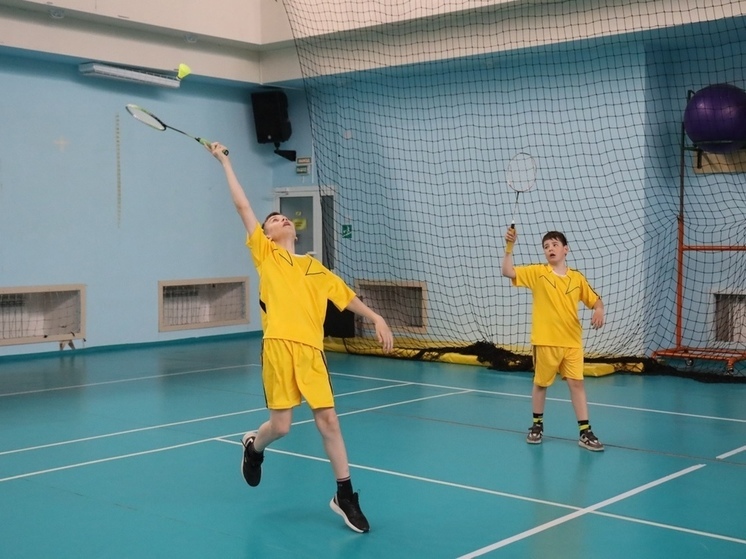Спортсмены младше 13 лет выступили на соревнованиях по бадминтону на Сахалине