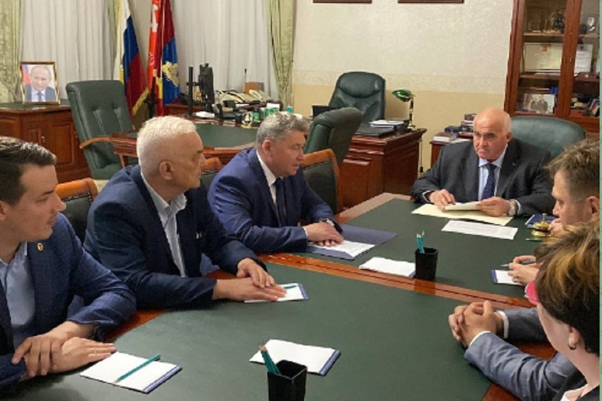 Лидеры фракций костромской облдумы обсудили с губернатором патриотическое воспитание
