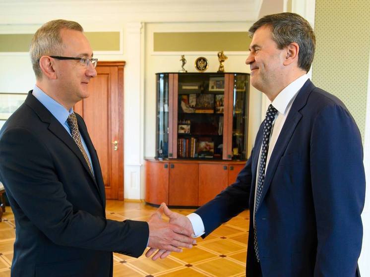 Губернатор Шапша провел рабочую встречу с ректором РАНХиГС Комиссаровым