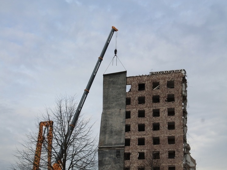 Подготовка к демонтажу 15-этажного недостроя началась на Медицинской в Нижнем Новгороде