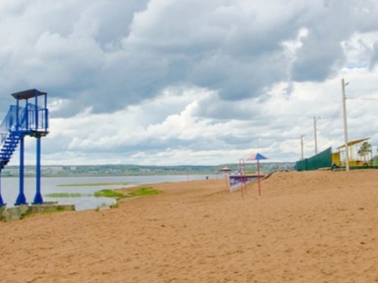 В Ижевске подготавливают к летнему сезону городской пляж