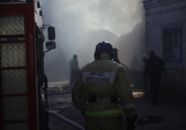 В столице Заполярья произошел серьезный пожар в жилом доме. На месте работают пожарно-спасательные подразделения в усиленном составе.