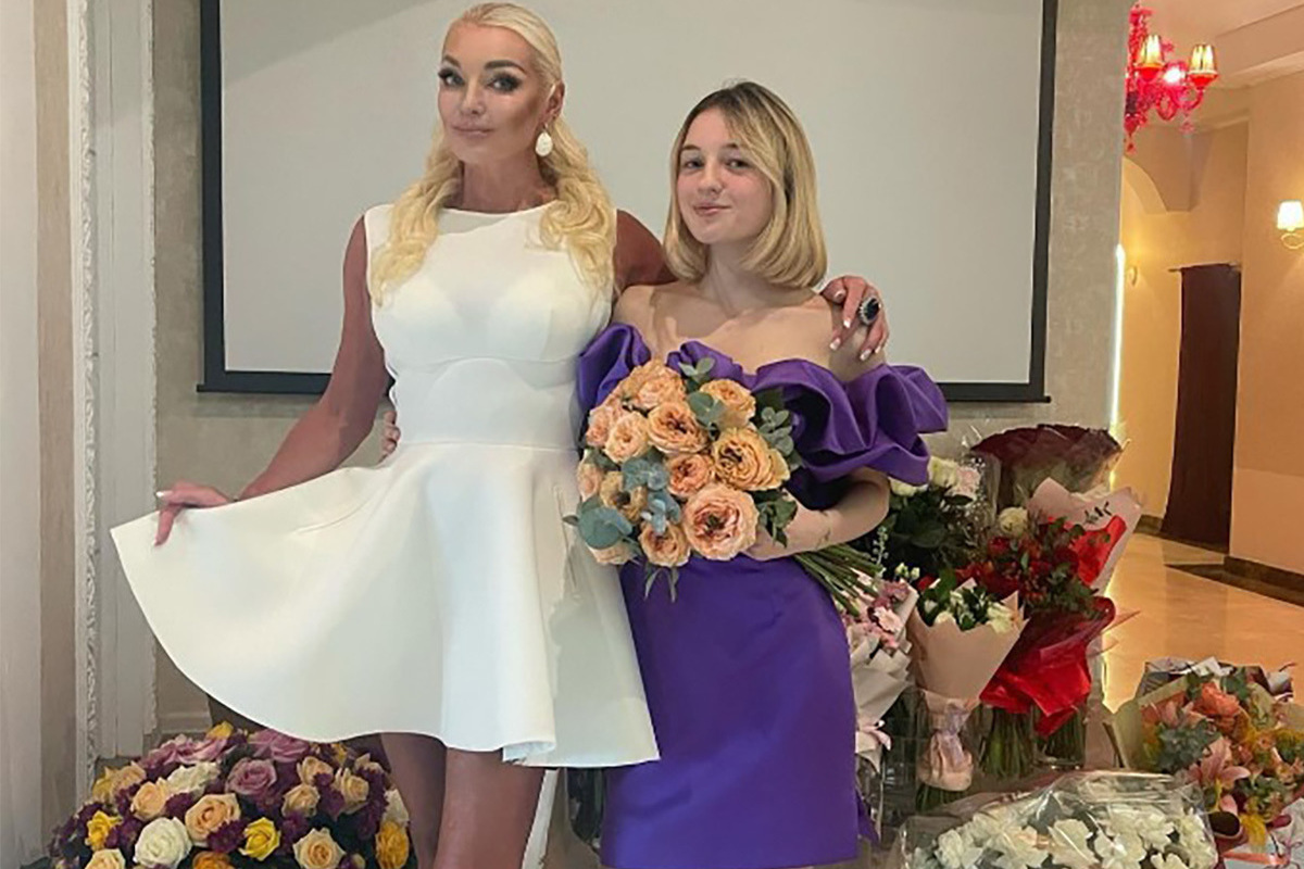 Daughter did not let Volochkova to her graduation: “Jealous of success”