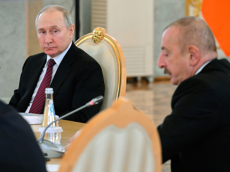 Приглашение на саммит ЕАЭС Ильхама Алиева вылилось в публичную перепалку между ним и Николом Пашиняном