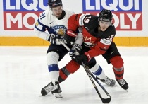 На чемпионате мира по хоккею в полуфиналах сборным США и Канады будут противостоять европейские аутсайдеры.