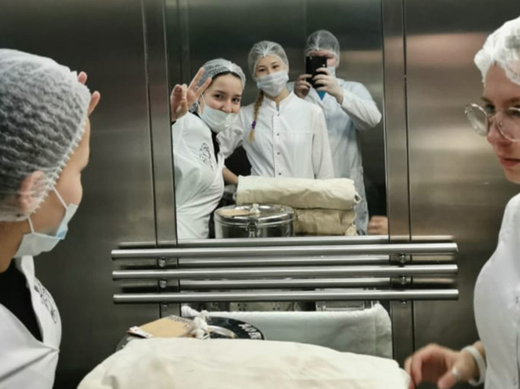 Студенты-медики помогают вести приёмы в Чукотской окружной больнице