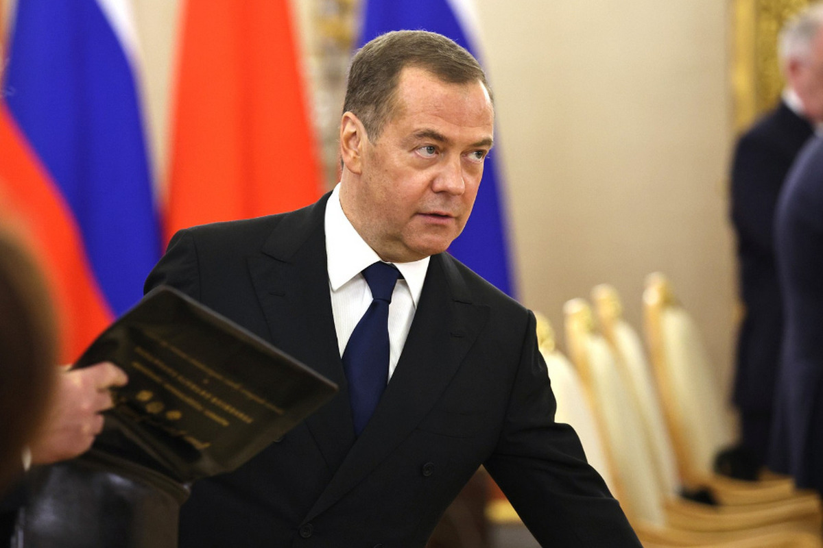 Medvedev said that if he were Musk, he would think about changing the American constitution