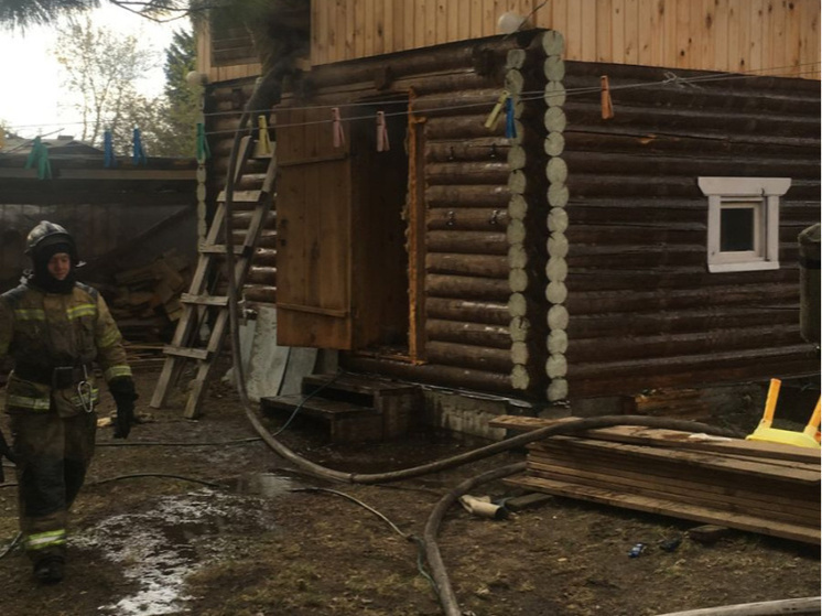 За сутки в Томской области сгорели четыре бани