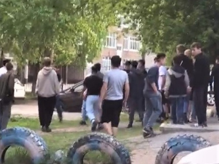 Стали известны подробности массового избиения подростка в Барнауле