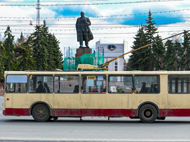 В Челябинске на выходные закроют движение троллейбусов по проспекту Ленина