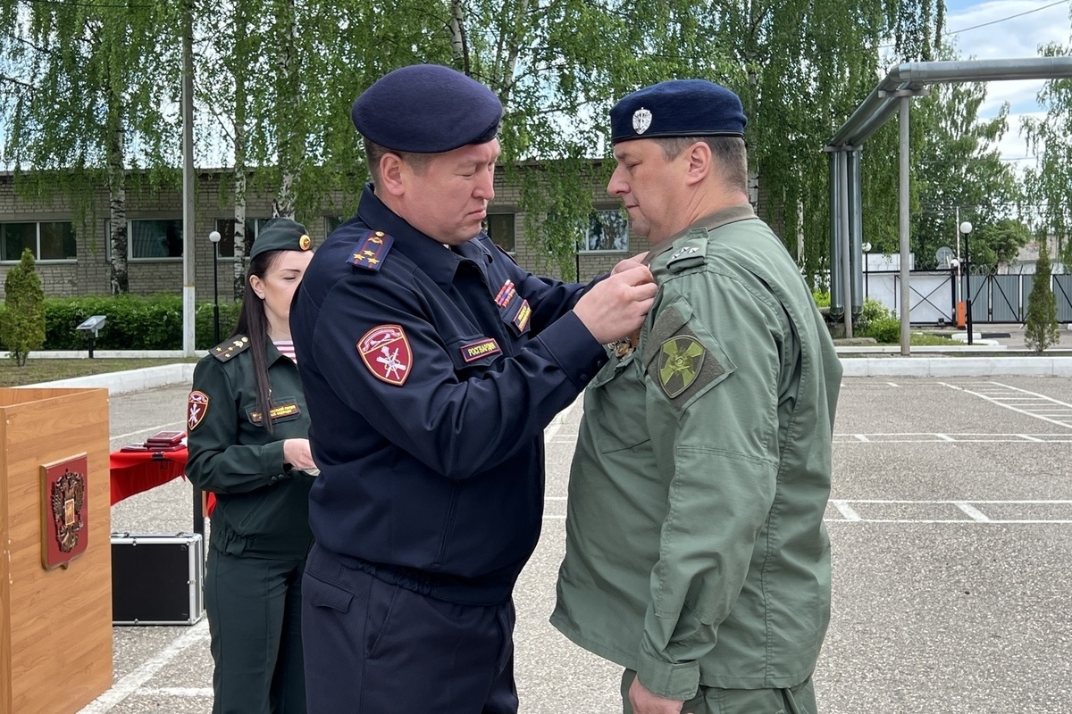 В Костроме сотрудникам Росгвардии – участникам специальной военной операции вручили государственные награды