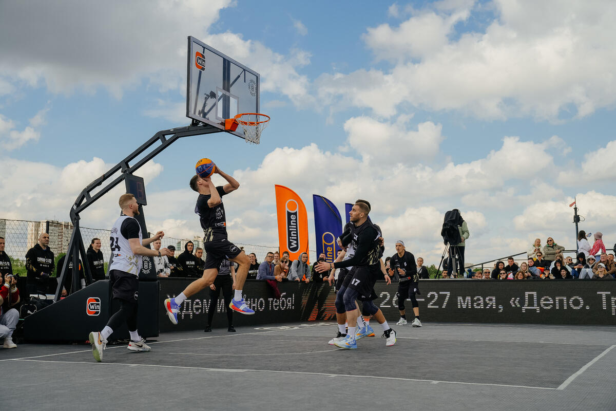 Russian basketball stars held an unusual match on the ship