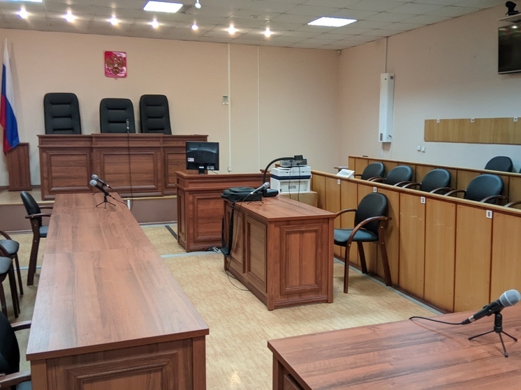 Кассиршу из Красноярского края приговорили к 6 годам лишения свободы